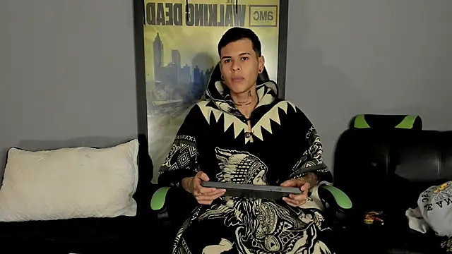 jamesinked  online show from March 2025 12:48:02 AM