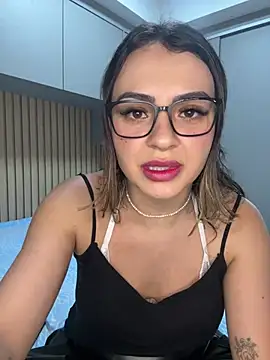 carol amorim online show from January 2025 01:20:01 AM