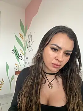 carol amorim online show from September 2025 06:00:01 PM