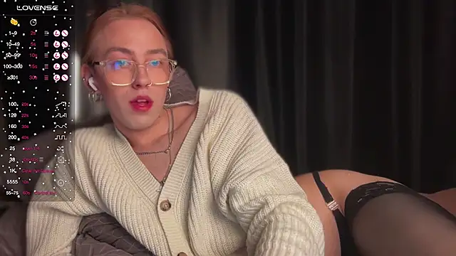 Avril Pearly  online show from March 2025 08:43:01 PM