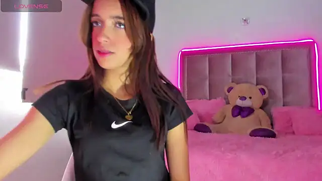 Snapshot of Melody_Ds chatting on January 2025 09:31:01 PM Melody Ds online show from January 2025 09:31:01 PM