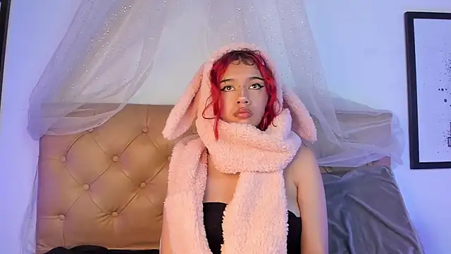 Snapshot of Redpandaa_ chatting on December 2024 05:02:01 AM Redpandaa online show from December 2024 05:02:01 AM