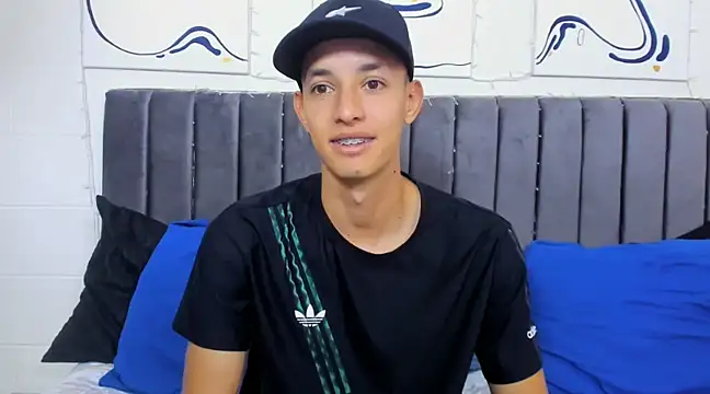 Snapshot of jake_shadow14 chatting on February 2025 06:02:02 PM jake shadow14 online show from February 2025 06:02:02 PM