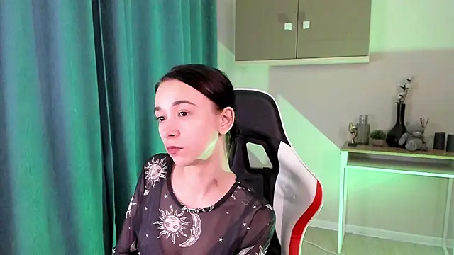 Snapshot of LilithStrangfor chatting on December 2024 11:01:02 AM LilithStrangfor online show from December 2024 11:01:02 AM