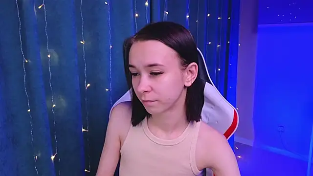 Snapshot of LilithStrangfor chatting on December 2024 08:36:01 PM LilithStrangfor online show from December 2024 08:36:01 PM