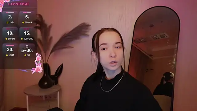 Snapshot of LilithStrangfor chatting on March 2025 11:25:01 PM LilithStrangfor online show from March 2025 11:25:01 PM