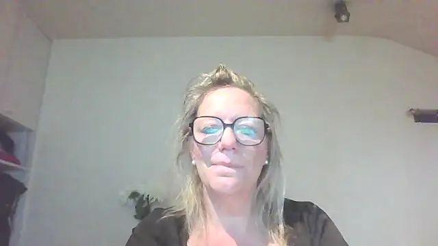 Snapshot of Silkesquirt chatting on September 2025 06:35:01 AM Silkesquirt online show from September 2025 06:35:01 AM