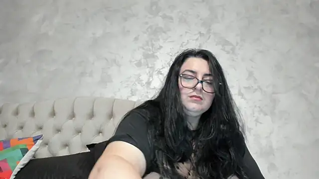 AdoreMe9 online show from March 2026 07:31:01 PM