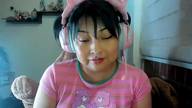 Shaddycute  online show from April 2026 01:53:02 PM