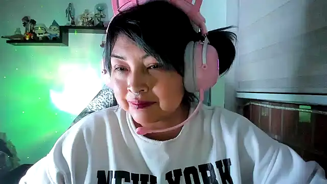 Shaddycute  online show from May 2026 03:02:02 AM