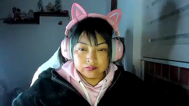 Shaddycute  online show from May 2026 10:33:02 AM