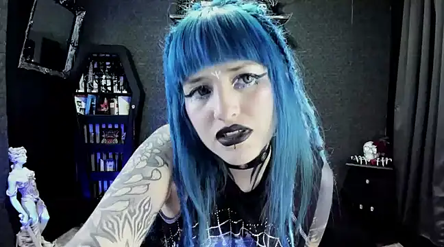 Snapshot of DimmuandDarkness chatting on December 2024 05:37:02 AM DimmuandDarkness online show from December 2024 05:37:02 AM