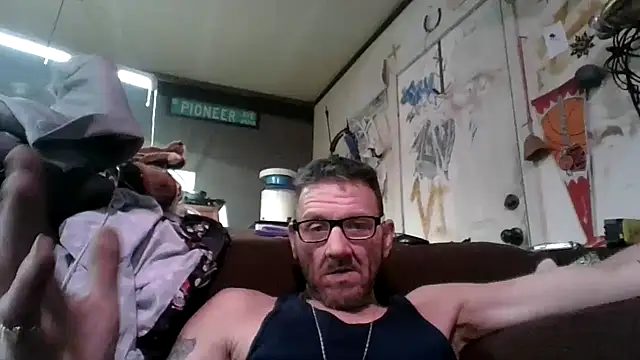 gettinit2wice online show from October 2025 12:49:01 PM