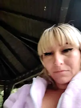 florecita9 online show from February 2025 08:52:02 PM