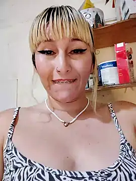 florecita9 online show from February 2025 11:43:01 PM