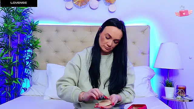 Snapshot of DaliyaArabian chatting on January 2025 01:10:02 PM DaliyaArabian online show from January 2025 01:10:02 PM