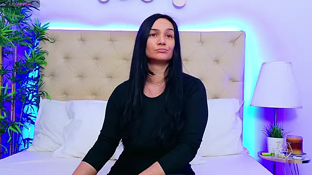 Snapshot of DaliyaArabian chatting on January 2025 12:54:02 PM DaliyaArabian online show from January 2025 12:54:02 PM