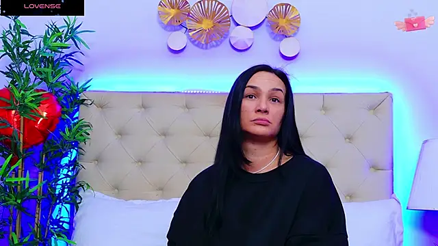 Snapshot of DaliyaArabian chatting on March 2025 02:24:01 PM DaliyaArabian online show from March 2025 02:24:01 PM