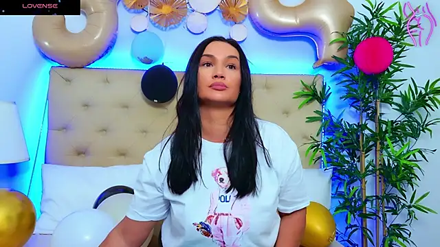 Snapshot of DaliyaArabian chatting on September 2025 12:18:01 PM DaliyaArabian online show from September 2025 12:18:01 PM