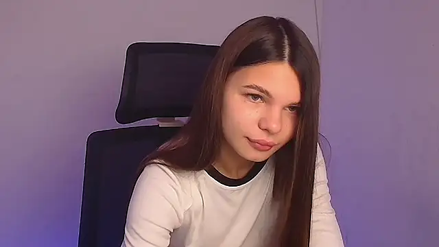 Snapshot of Hanna_Way chatting on December 2024 06:42:02 AM Hanna Way online show from December 2024 06:42:02 AM