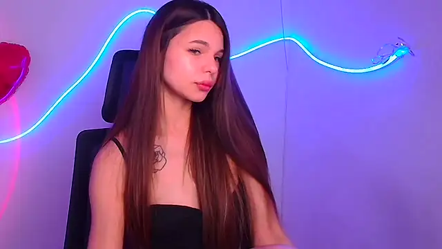 Snapshot of Hanna_Way chatting on February 2025 07:17:01 AM Hanna Way online show from February 2025 07:17:01 AM