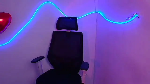 Snapshot of Hanna_Way chatting on February 2025 10:05:02 AM Hanna Way online show from February 2025 10:05:02 AM