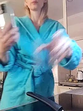 Snapshot of AvelinaLeoni chatting on March 2025 05:41:02 AM AvelinaLeoni online show from March 2025 05:41:02 AM