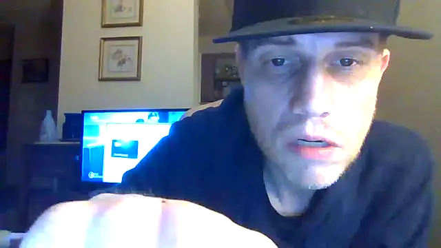 Snapshot of kollzCloudzz chatting on April 2026 10:52:01 AM kollzCloudzz online show from April 2026 10:52:01 AM