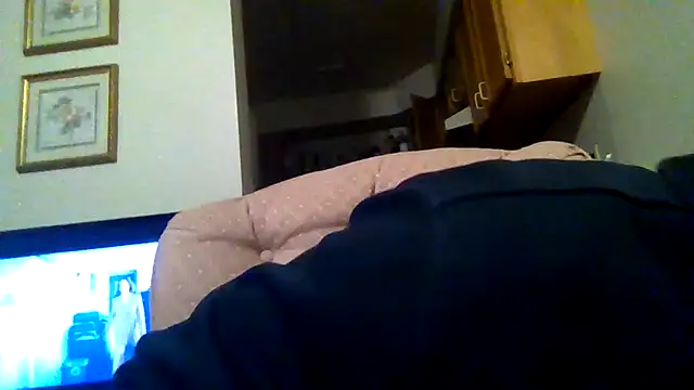 Snapshot of kollzCloudzz chatting on May 2026 06:12:02 PM kollzCloudzz online show from May 2026 06:12:02 PM