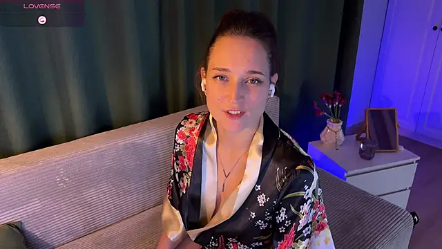 Snapshot of Pavlyna chatting on November 2025 07:14:02 PM Pavlyna online show from November 2025 07:14:02 PM