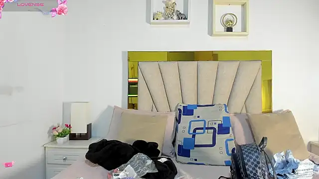 vahiolet fuentes online show from February 2026 03:01:01 AM