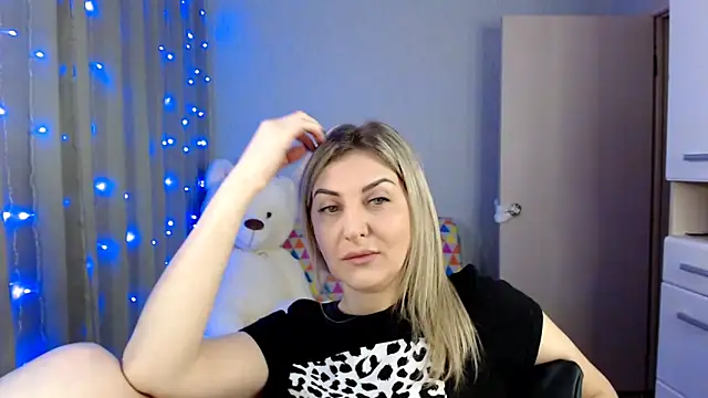 Snapshot of Amelia_Harper chatting on January 2025 03:06:01 PM Amelia Harper online show from January 2025 03:06:01 PM