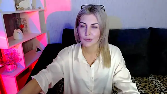 Snapshot of Amelia_Harper chatting on November 2025 01:25:02 PM Amelia Harper online show from November 2025 01:25:02 PM