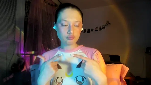 Jenny darling love online show from April 2026 06:05:01 PM