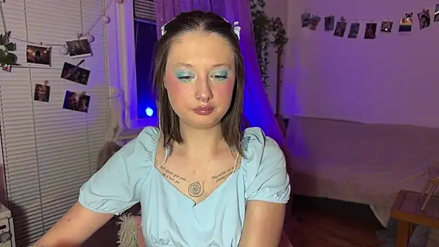 Snapshot of Jenny_darling_love chatting on May 2026 06:15:02 PM Jenny darling love online show from May 2026 06:15:02 PM