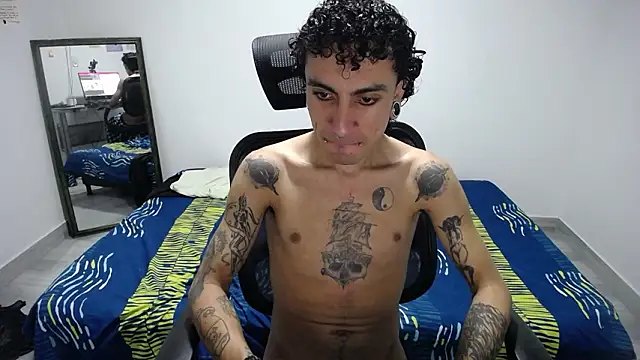 Snapshot of present_the_magic chatting on March 2026 06:17:02 AM present the magic online show from March 2026 06:17:02 AM