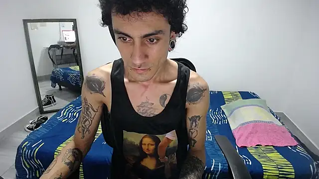 Snapshot of present_the_magic chatting on March 2026 04:50:01 AM present the magic online show from March 2026 04:50:01 AM