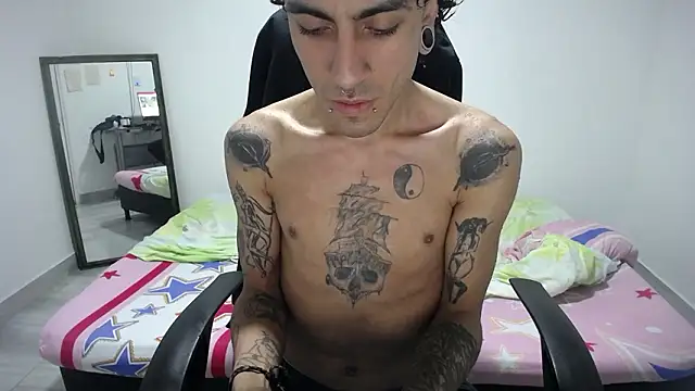 Snapshot of present_the_magic chatting on March 2026 08:48:01 AM present the magic online show from March 2026 08:48:01 AM