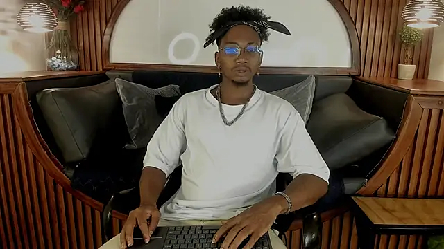 JamalMyst online show from April 2026 07:39:02 PM