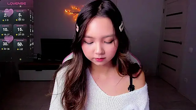 Snapshot of Fluffy_Rose chatting on October 2025 03:09:02 PM Fluffy Rose online show from October 2025 03:09:02 PM