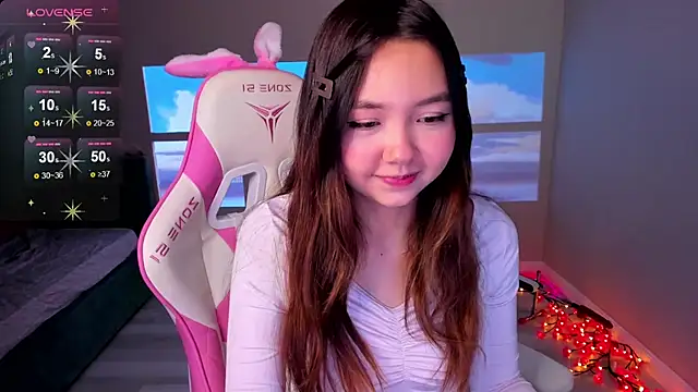 Snapshot of Fluffy_Rose chatting on November 2025 03:02:01 PM Fluffy Rose online show from November 2025 03:02:01 PM