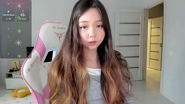 Snapshot of Fluffy_Rose chatting on June 2026 12:42:01 AM Fluffy Rose online show from June 2026 12:42:01 AM