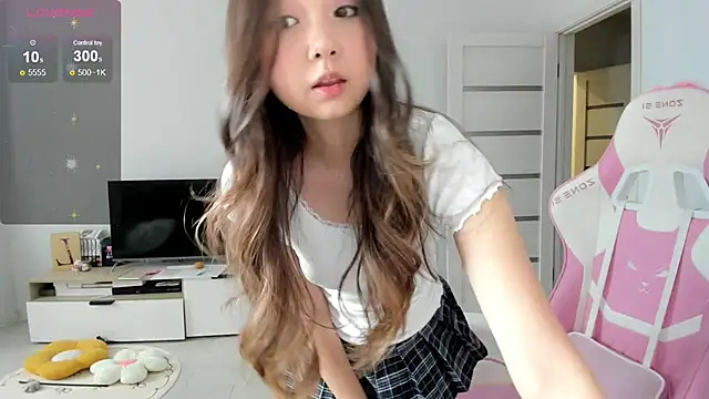 Snapshot of Fluffy_Rose chatting on July 2026 01:08:01 AM Fluffy Rose online show from July 2026 01:08:01 AM