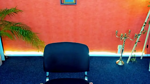 Snapshot of _Chaarming_ chatting on December 2024 06:10:02 PM Chaarming online show from December 2024 06:10:02 PM