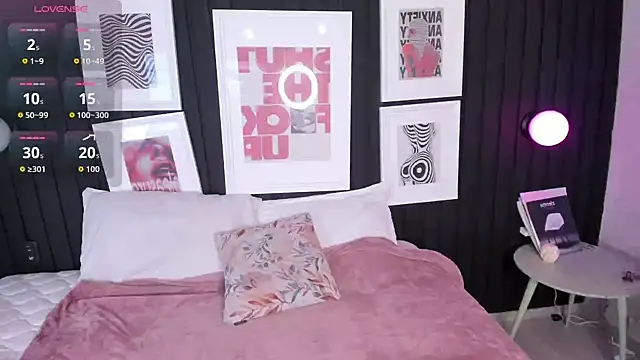 Kayla stern  online show from November 2025 07:35:01 PM