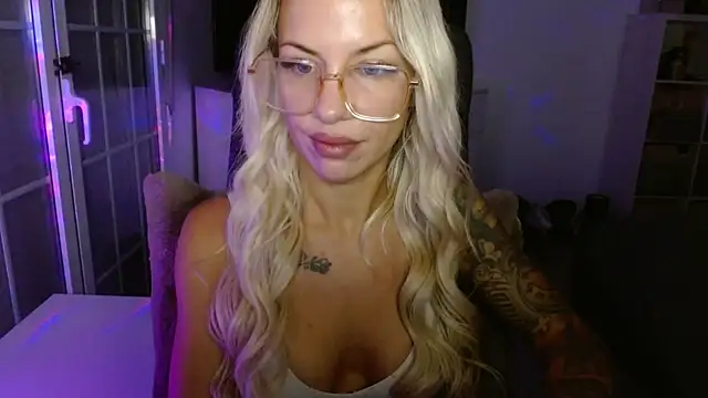 JuicyJanexo online show from June 2026 04:35:01 AM