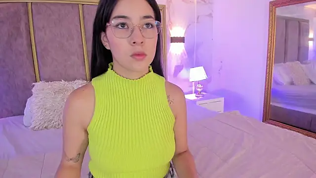 Snapshot of Susa1userma_ chatting on June 2026 01:15:01 PM Susa1userma online show from June 2026 01:15:01 PM
