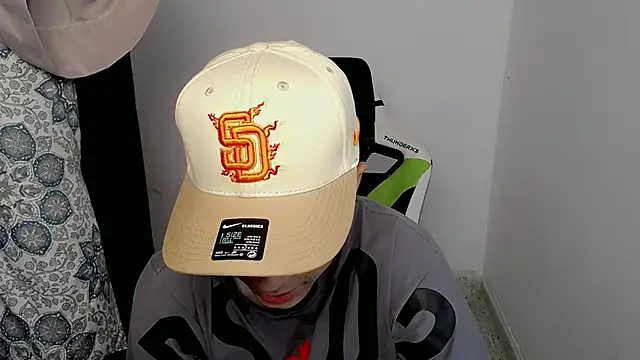 Snapshot of bby_santi chatting on March 2025 05:50:01 PM bby santi online show from March 2025 05:50:01 PM