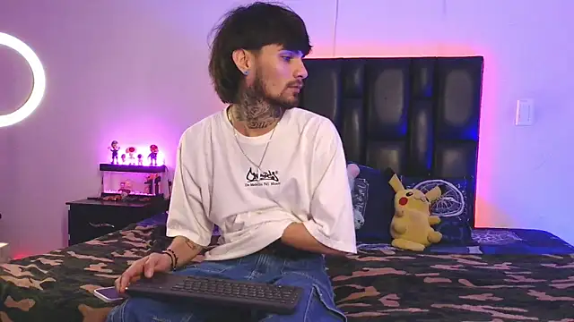 Snapshot of Brutal_Sex_Fucking chatting on November 2025 06:14:02 AM Brutal Sex Fucking online show from November 2025 06:14:02 AM