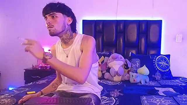 Snapshot of Brutal_Sex_Fucking chatting on November 2025 10:33:02 PM Brutal Sex Fucking online show from November 2025 10:33:02 PM